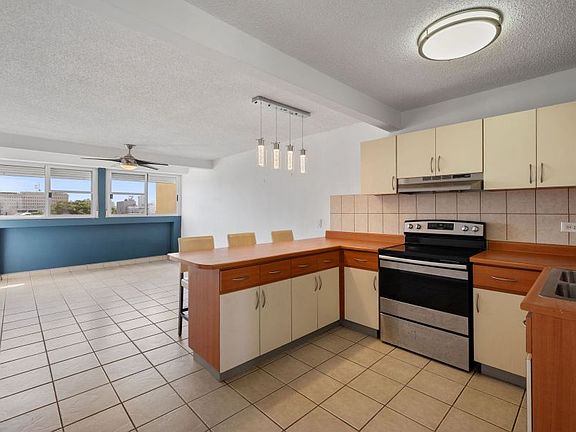 4th image of 1050 Avenue Las Palmas Cond Puerta De La Bahia APT 40
