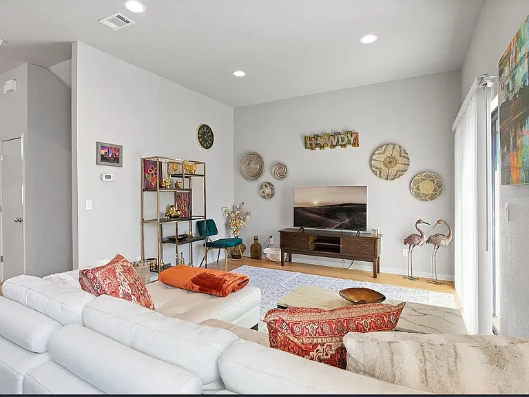 3500 Georgia Lee Dr — Photo 3