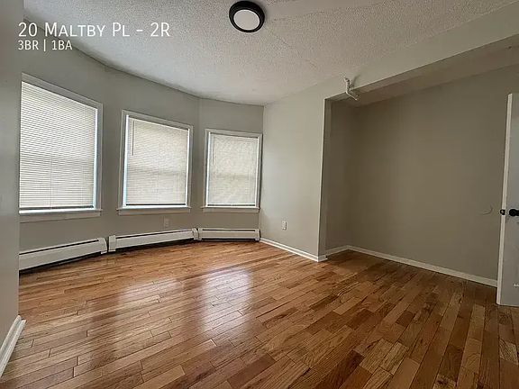 2nd image of 20 Maltby Pl #R2