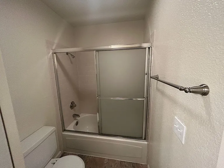 9428 Newington Way — Photo 10