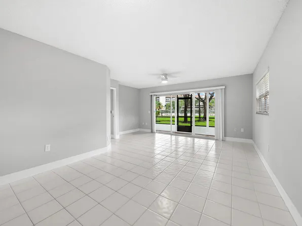 550 SW 137 Avenue #L114, Pembroke Pines, FL 33027