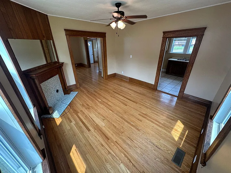 3002 Dudley Ave — Photo 5