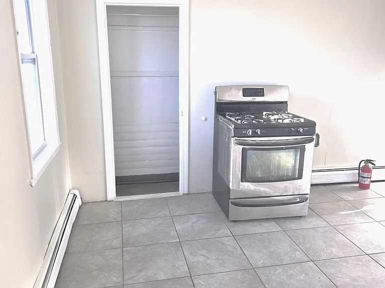 184-186 Allston Street — Photo 22