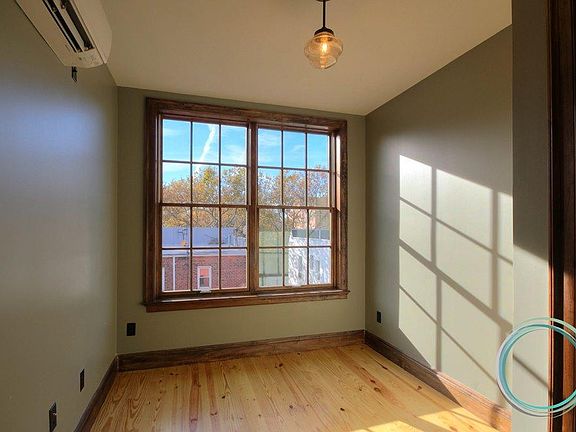 3rd image of 45 Newell St APT 04B