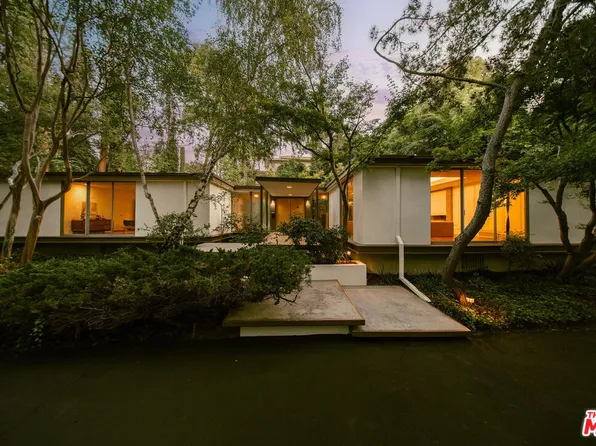 832 Canon Dr, Pasadena, CA 91106
