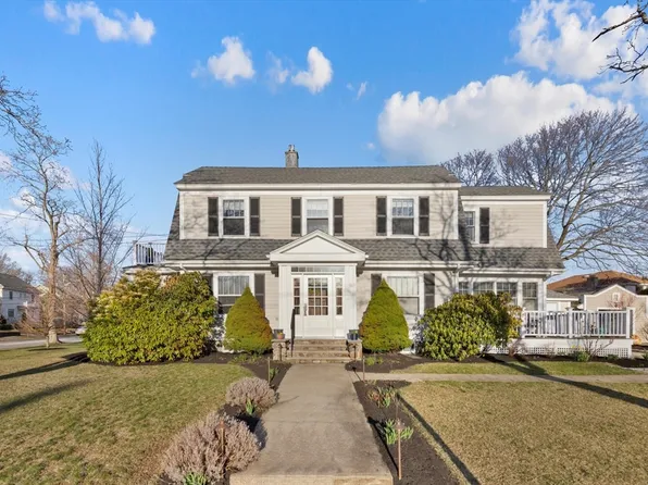 65 Pine Ridge Rd, Medford, MA 02155