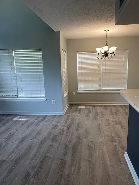 10304 Westridge Dr — Photo 2