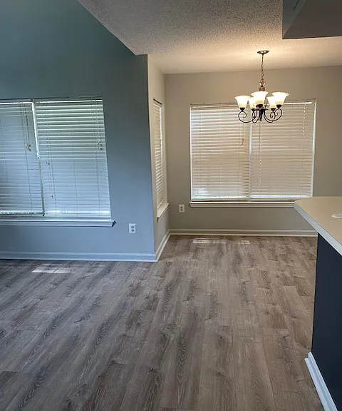10304 Westridge Dr — Photo 2
