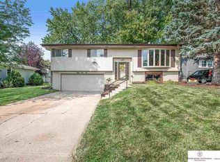 5410 N 97th St, Omaha, NE 68134