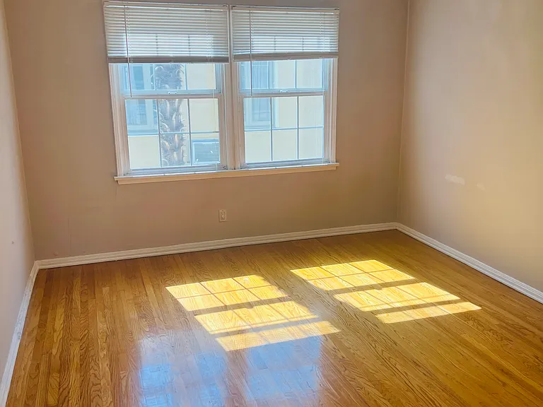 321 N Orange Grove Ave #321 — Photo 17