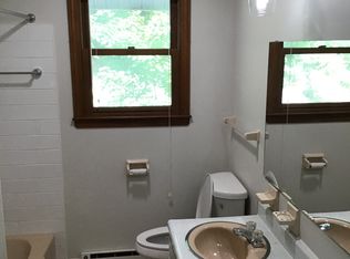 970-972 Grayson Dr, Springfield, MA 01119