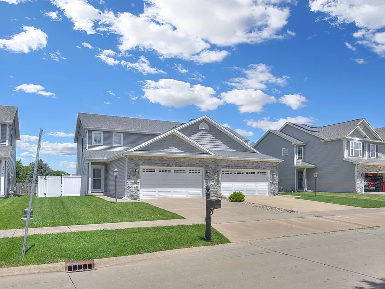3922 Summer Sage Ct — Photo 40