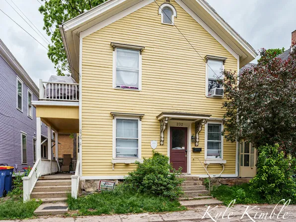 232 Oakley Pl NE, Grand Rapids, MI 49503