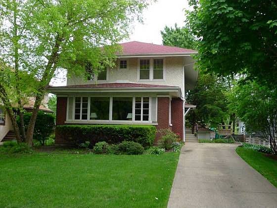 1st image of 220 N Scoville Ave