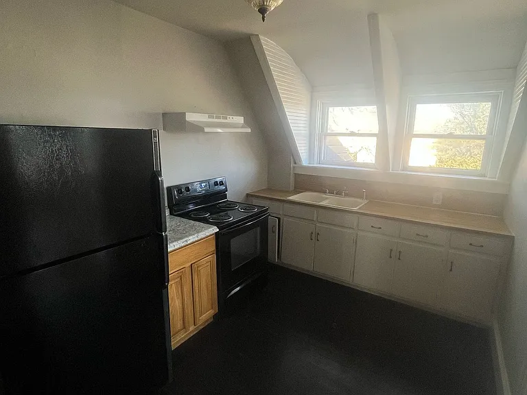 345 N Potomac St — Photo 11