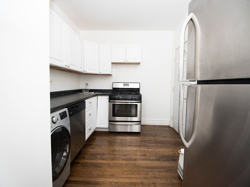 1st image of 3703 N Hoyne Ave #30
