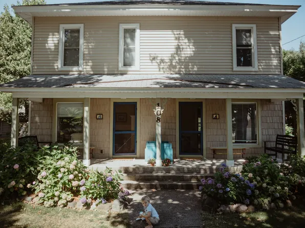 108 W 6th St, Northport, MI 49670