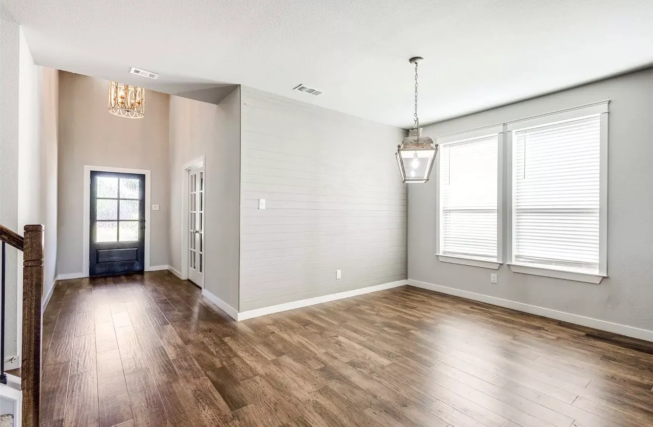 5 bed, 3316 sqft, $3,600 — Photo 3