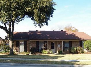 1825 Woodbury, Carrollton, TX 75007