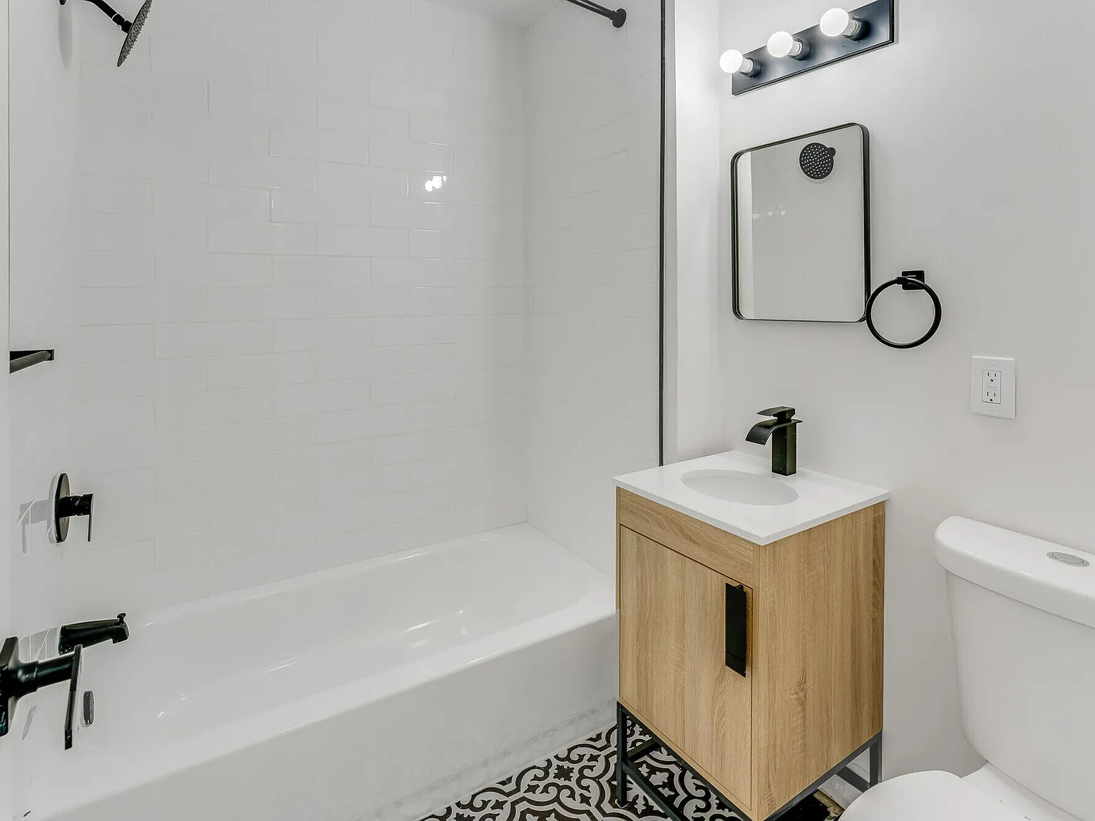Indian Oaks Townhomes — Photo 4
