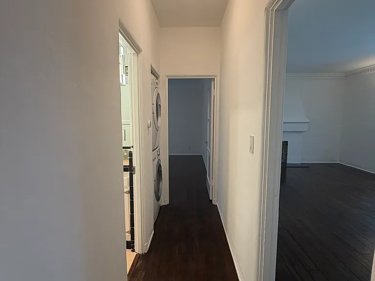 1049 S Orange Grove Ave #1 — Photo 16