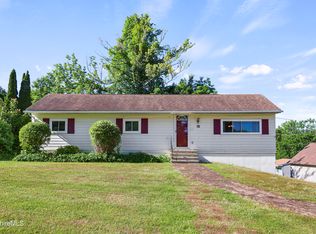 20 Overlook Ter, Adams, MA 01220