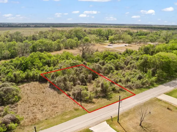 183 Kahana Ln, Bastrop, TX 78602