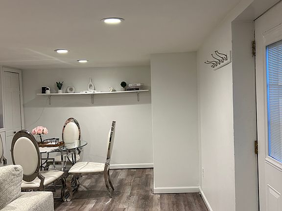 4th image of 52 Hilltop Ln