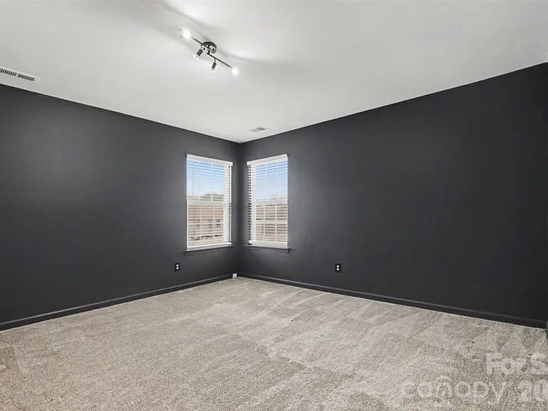 4132 Meadowview Hills Dr — Photo 19