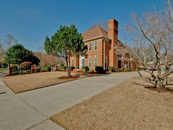 3rd image of 2996 Elk Meadows Dr SE