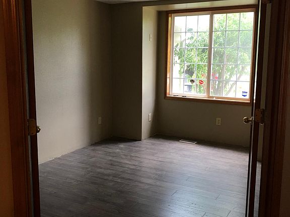 5th image of 12604 SE 27th St