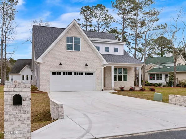 202 Port Side Drive, Sneads Ferry, NC 28460