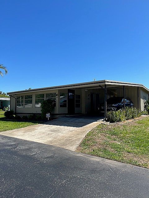 1st image of 4 Great Oak Dr