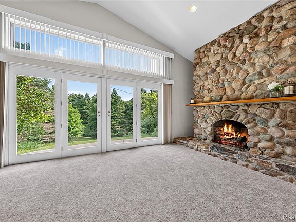 4th image of 5370 Whipple Lake Rd