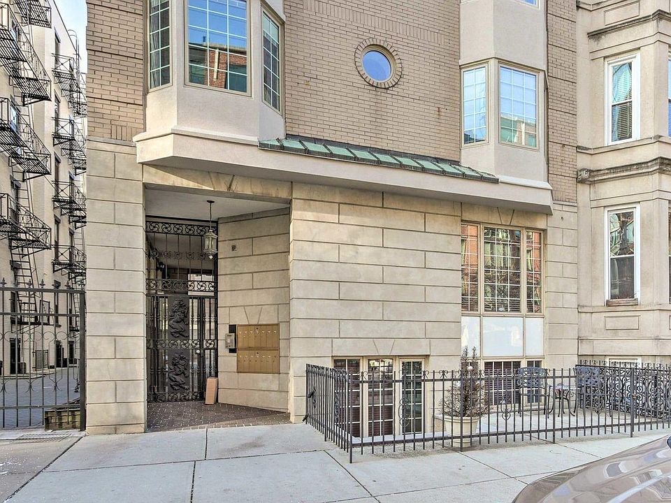 1st image of 1108 Hudson St APT 1B
