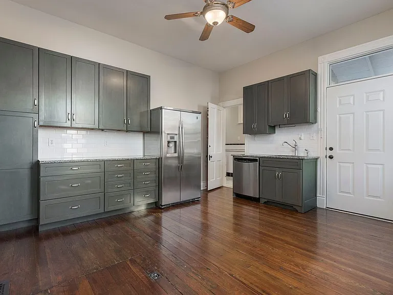 1619 Ellwood Ave — Photo 12