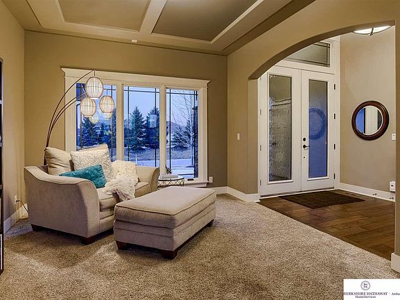 5th image of 19915 Logan Cir