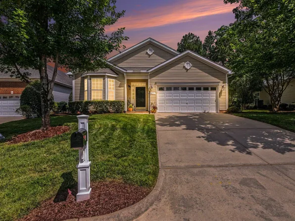 226 Muir Brook Pl, Cary, NC 27519