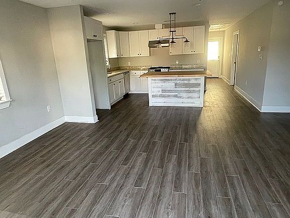 2nd image of 4914 Eastern St