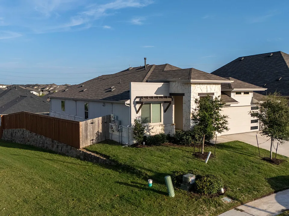 463 Oleander Loop