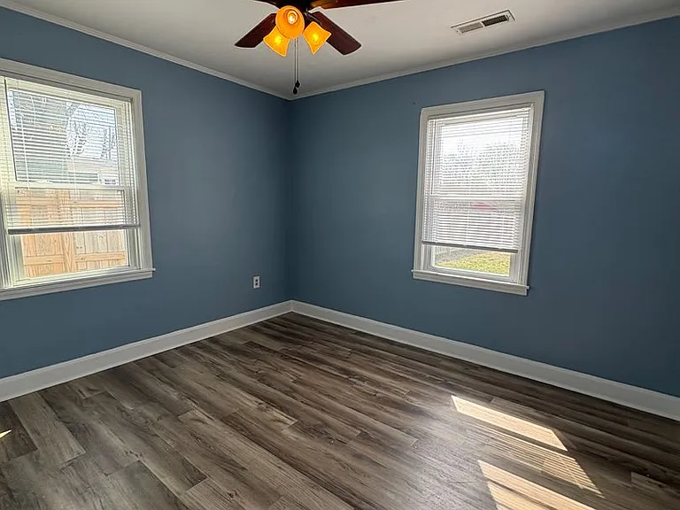 1303 Collett Ln — Photo 15