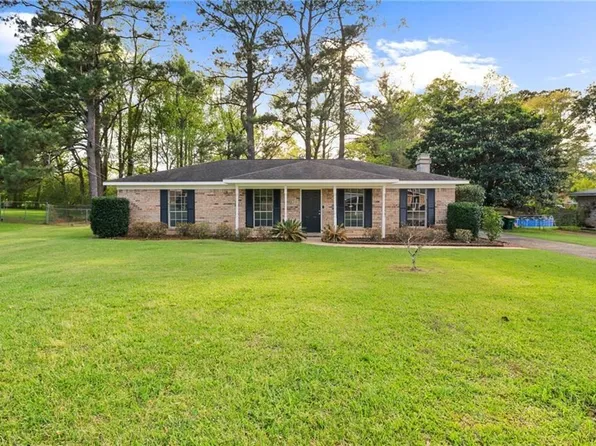 9051 Country View Ct, Mobile, AL 36695