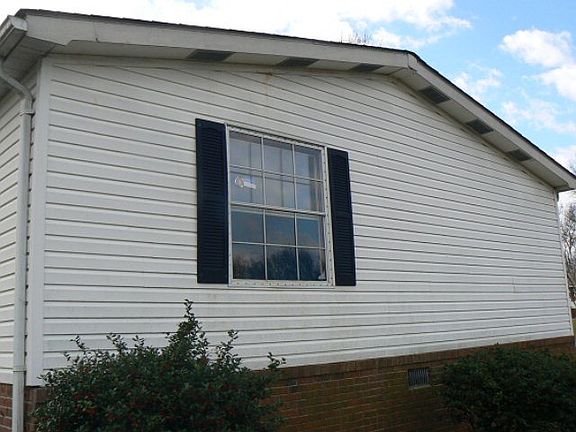 2nd image of 393 Red Oak Dr