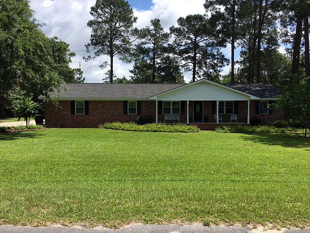 1st image of 170 Seminole Dr