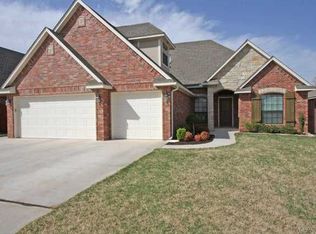 10217 SW 25th St, Yukon, OK 73099