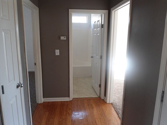 5th image of 461 Daventry Cir
