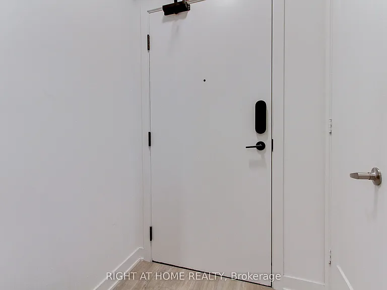 70 Princess St #312B — Photo 5