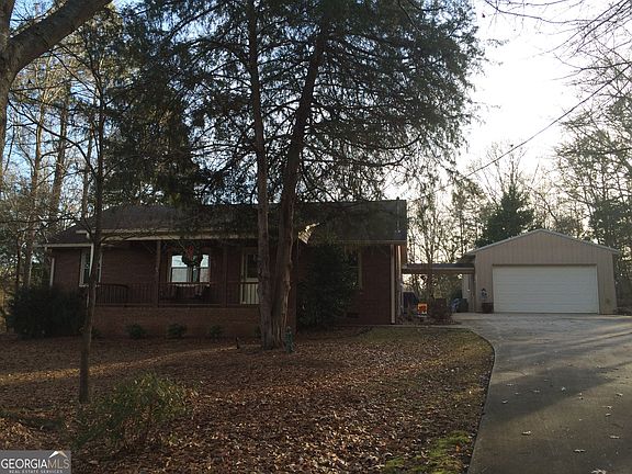 2nd image of 337 Lake Front Rd