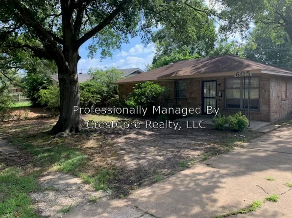 605 N 28th St, West Memphis, AR 72301