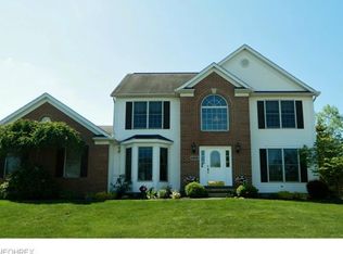 190 Kingston Dr, Aurora, OH 44202